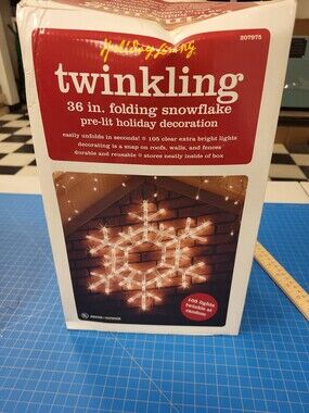 Holiday Living Twinkling 36 in Folding Snowflake Pre-lit Holiday Decoration
